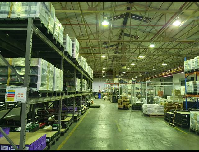 2,184M² FACTORY TO LET IN SACKS CIRCLE INDUSTRIAL